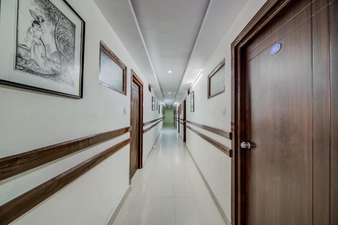 Oyo 33504 Hotel Ananda Inn Hajdarabad Zewnętrze zdjęcie