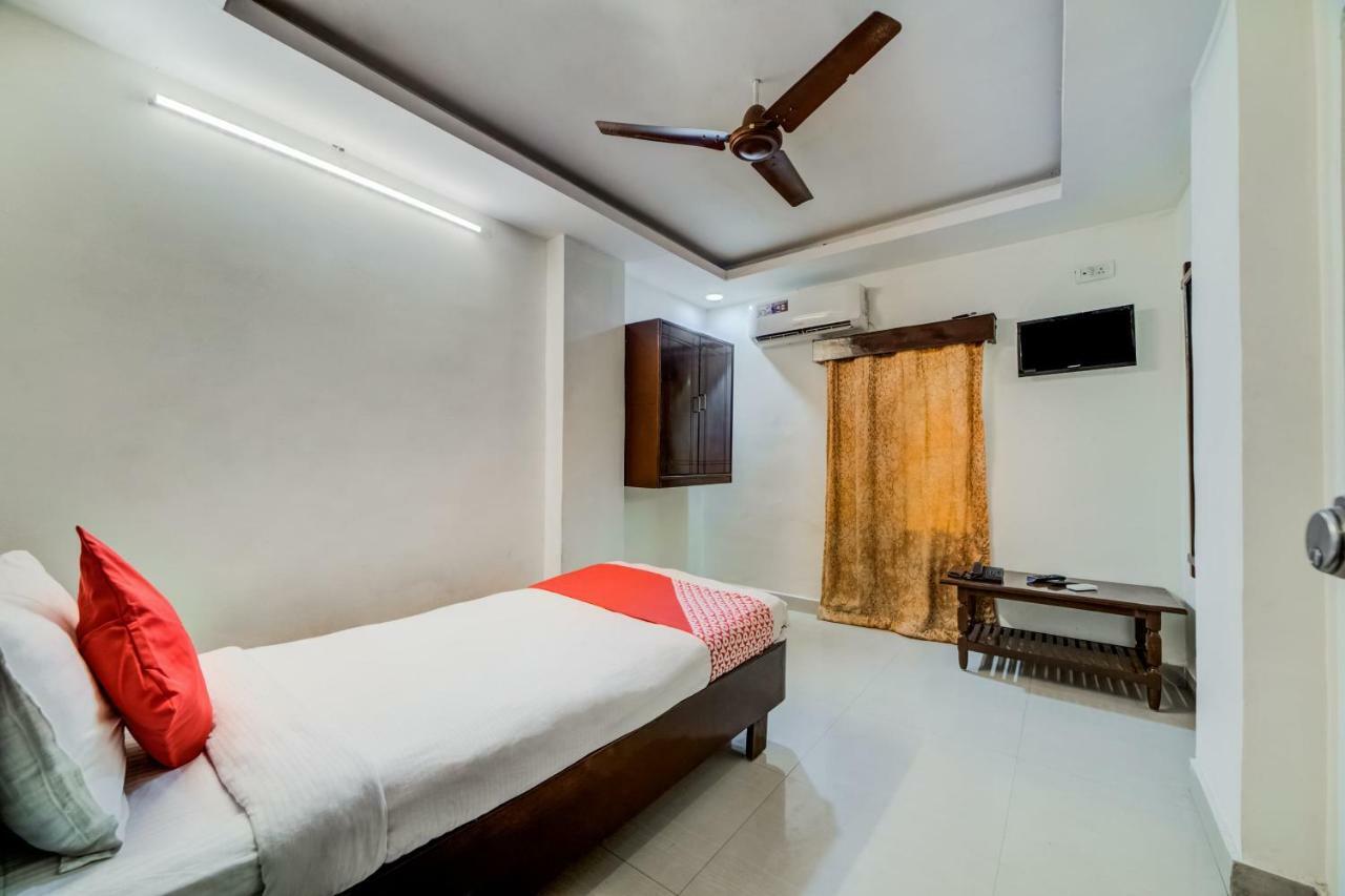 Oyo 33504 Hotel Ananda Inn Hajdarabad Zewnętrze zdjęcie